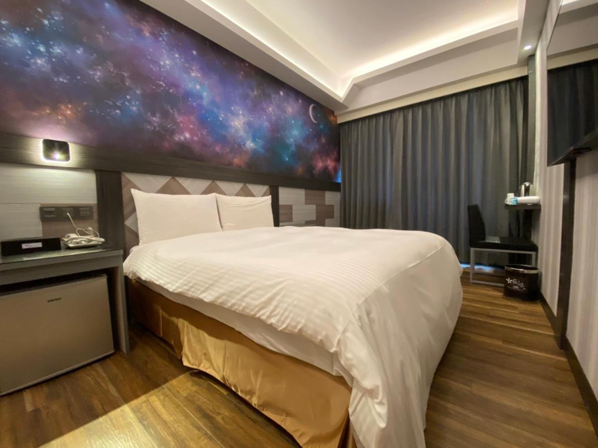 Weifeng Boutique Business Hotel - Zhanqian Branch Pingtung Buitenkant foto
