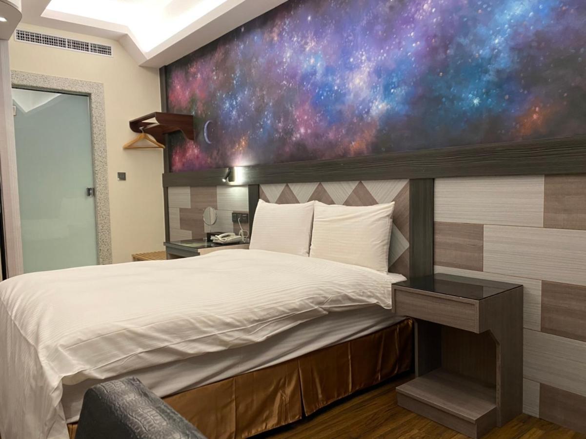 Weifeng Boutique Business Hotel - Zhanqian Branch Pingtung Buitenkant foto