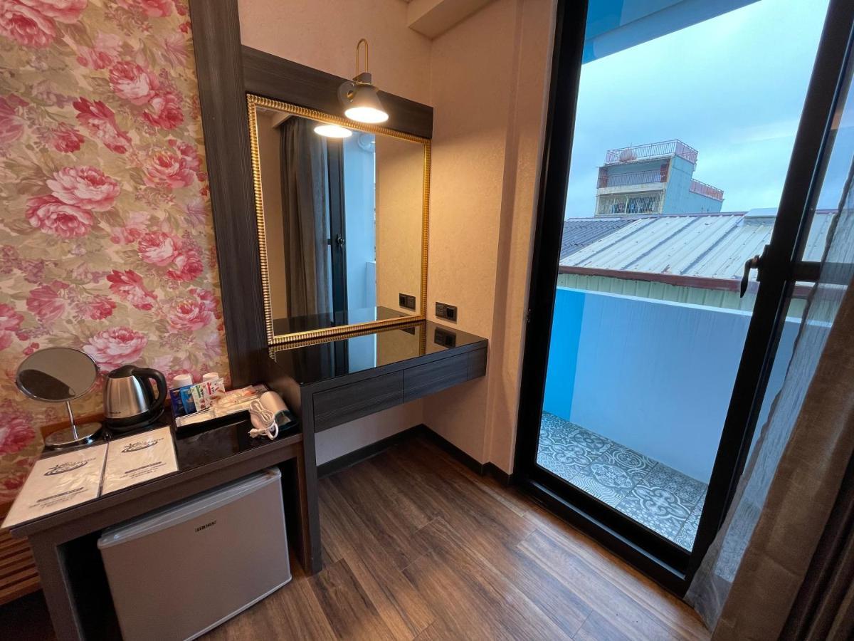 Weifeng Boutique Business Hotel - Zhanqian Branch Pingtung Buitenkant foto