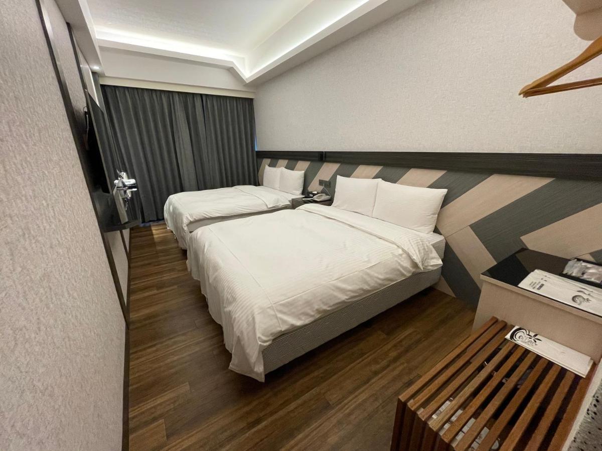 Weifeng Boutique Business Hotel - Zhanqian Branch Pingtung Buitenkant foto