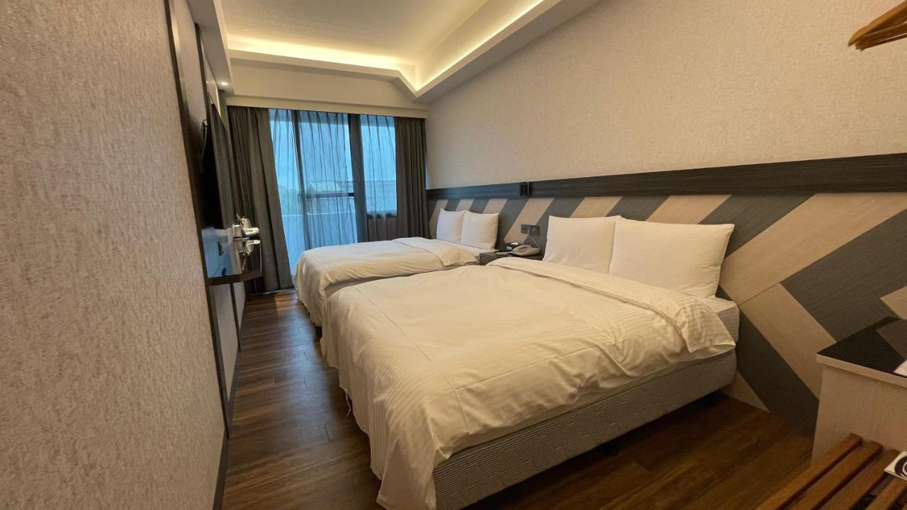 Weifeng Boutique Business Hotel - Zhanqian Branch Pingtung Buitenkant foto