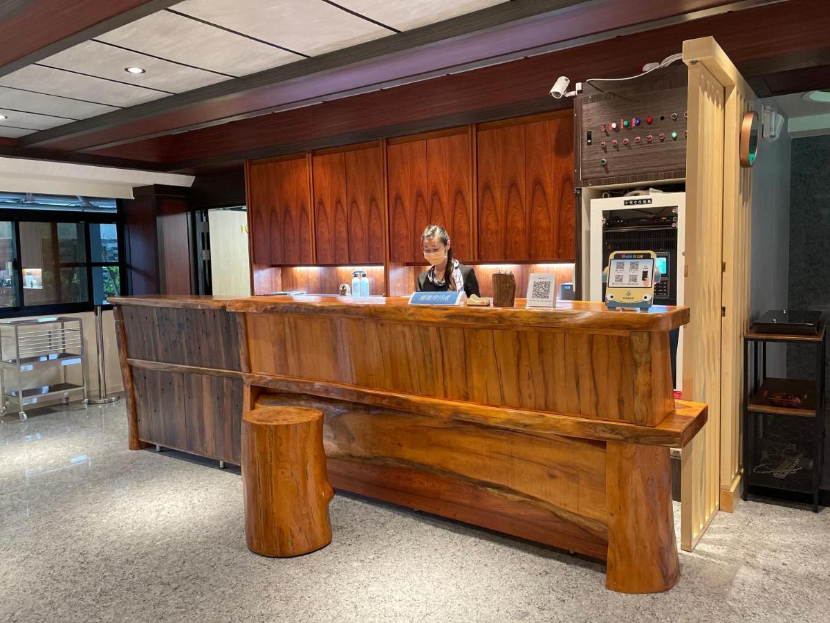 Weifeng Boutique Business Hotel - Zhanqian Branch Pingtung Buitenkant foto
