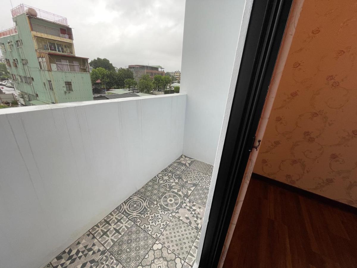 Weifeng Boutique Business Hotel - Zhanqian Branch Pingtung Buitenkant foto