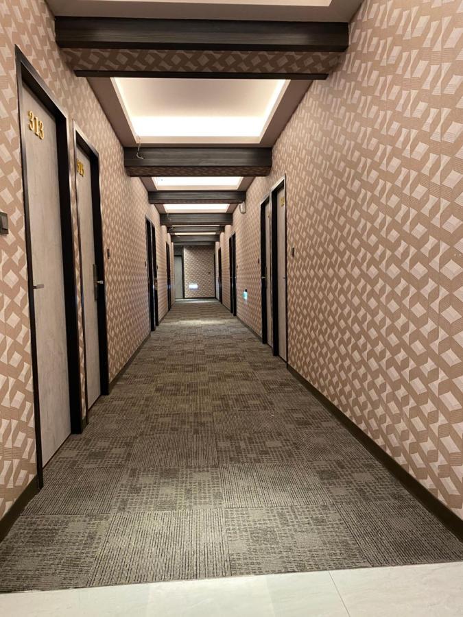 Weifeng Boutique Business Hotel - Zhanqian Branch Pingtung Buitenkant foto