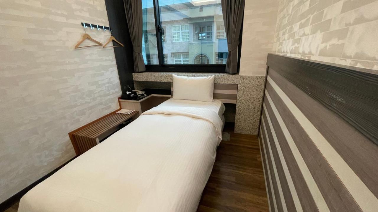 Weifeng Boutique Business Hotel - Zhanqian Branch Pingtung Buitenkant foto